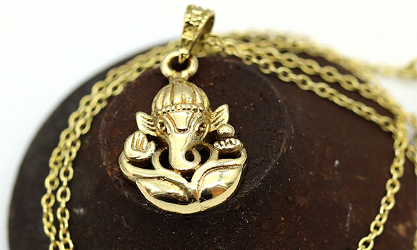 pendentif Ganesh doré